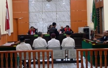 Sidang Kelima Kasus Penistaan Suku Sunda: Resbob Ajukan Tahanan Kota, Ibunda Minta Maaf ke Masyarakat Sunda